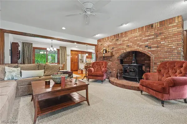 115 Queens LN, Canfield, OH 44406