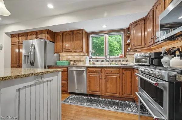 115 Queens LN, Canfield, OH 44406