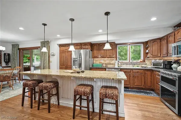 115 Queens LN, Canfield, OH 44406