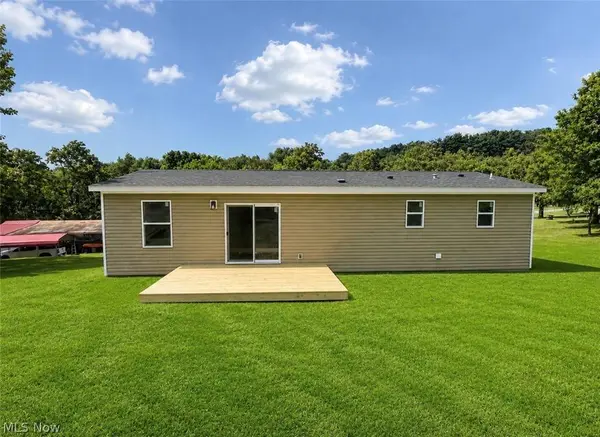 1055 May RD, East Liverpool, OH 43920