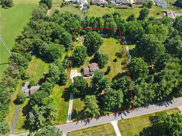 2053 Walker Mill RD, Youngstown, OH 44514