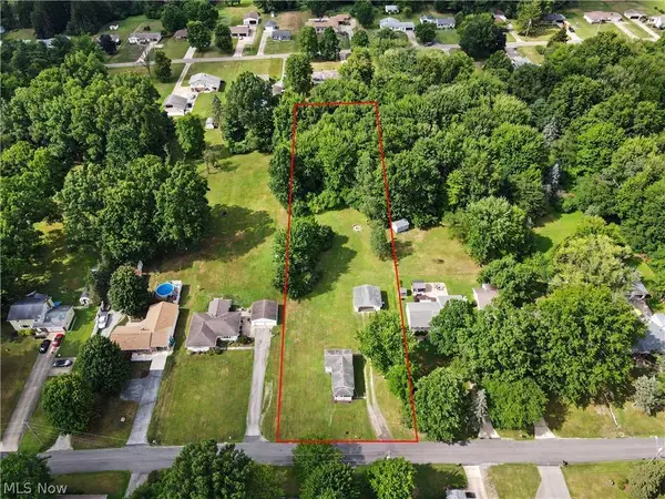 470 Secrist LN, Girard, OH 44420