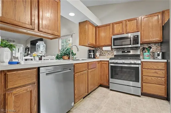 17 Harneds LNDG, Cortland, OH 44410