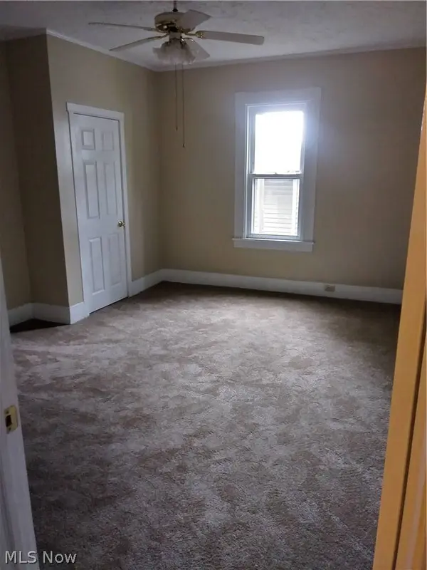 17 Wilson AVE, Girard, OH 44420