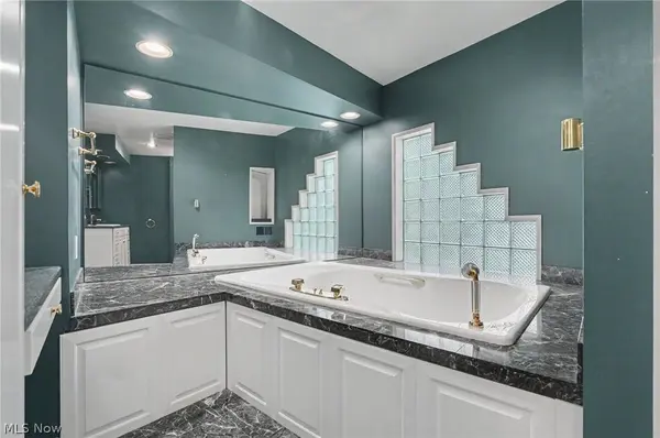 2493 Jennifer DR, Poland, OH 44514