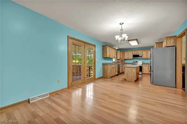 275 Smedley DR, Washingtonville, OH 44490
