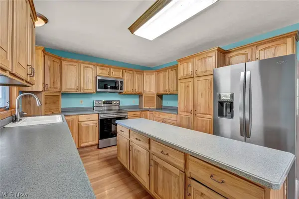 275 Smedley DR, Washingtonville, OH 44490