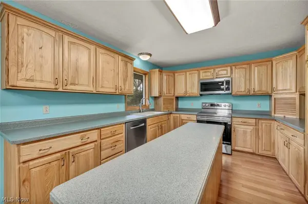 275 Smedley DR, Washingtonville, OH 44490