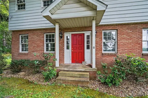 51117 Hadley RD, East Palestine, OH 44413