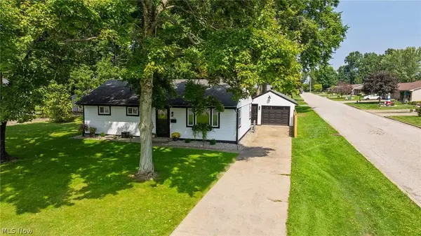 1584 Ridgewood DR, Salem, OH 44460