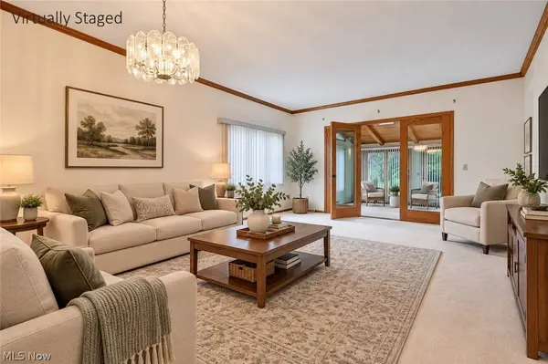 101 Golf DR, Cortland, OH 44410