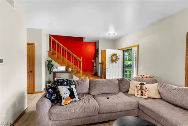 3163 Newton Tomlinson RD, Newton Falls, OH 44444