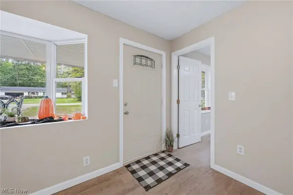 1613 Lillian RD, Stow, OH 44224