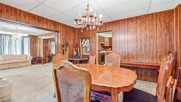 264 Valley DR, Youngstown, OH 44505
