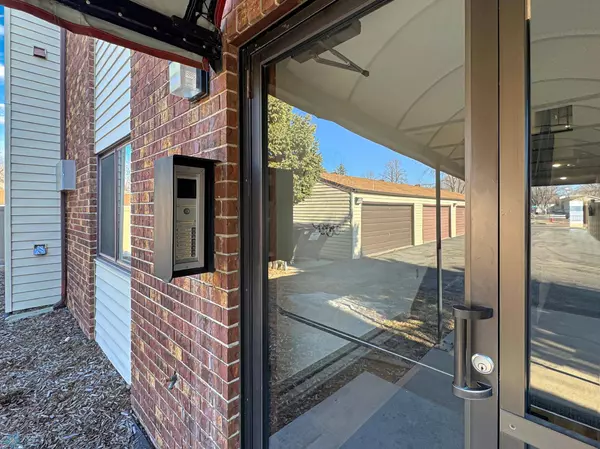 2550 18th ST S #204, Fargo, ND 58103