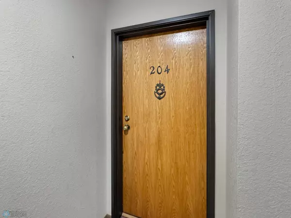 2550 18th ST S #204, Fargo, ND 58103