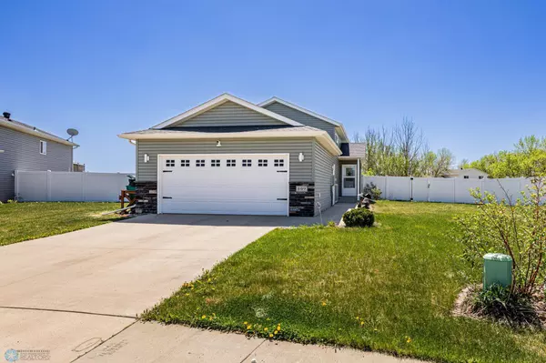 609 5th ST E, Horace, ND 58047