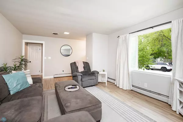 1625 14th AVE S, Fargo, ND 58103