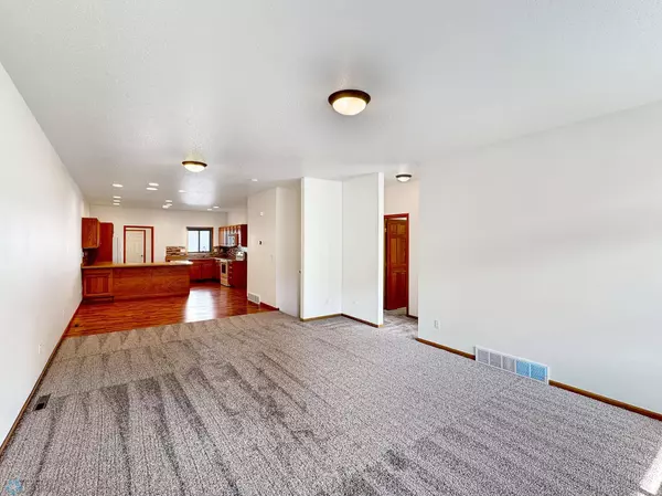 816 3rd ST N #816, Fargo, ND 58102