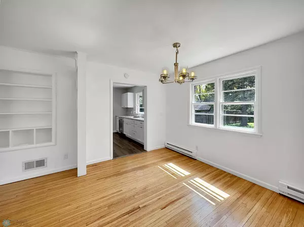 1323 10th AVE S, Moorhead, MN 56560