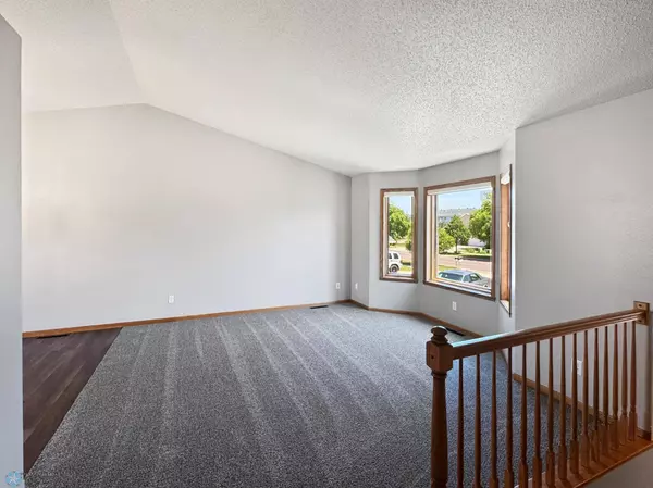 3337 Monroe ST S, Fargo, ND 58104