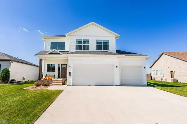 2270 14th ST W, Fargo, ND 58078