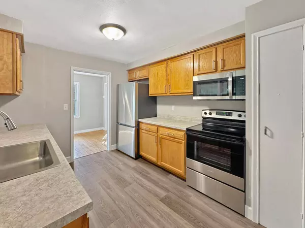 1020 11th ST S, Moorhead, MN 56560