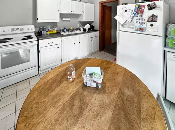 424 4th ST S, Moorhead, MN 56560