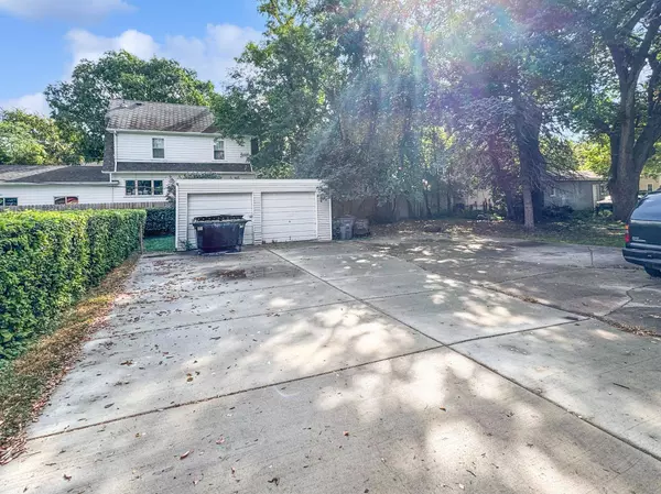 424 4th ST S, Moorhead, MN 56560