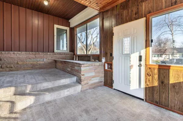 1015 11th AVE S, Moorhead, MN 56560