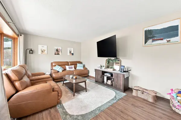 207 7th AVE E, West Fargo, ND 58078