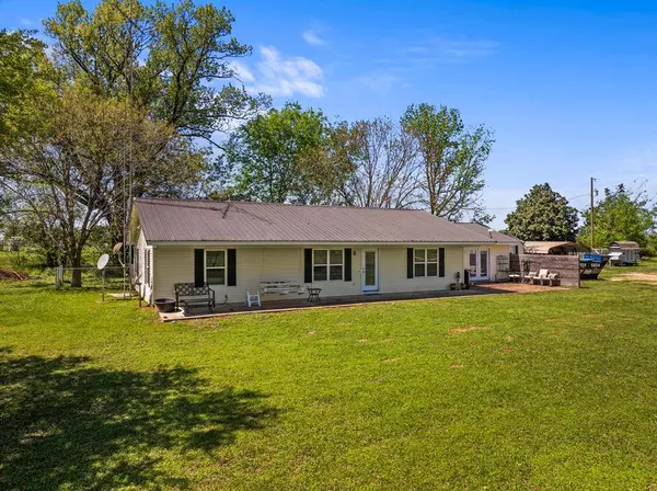 688 County Road 4810, Mount Pleasant, TX 75455