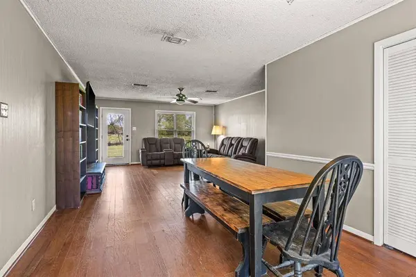 688 County Road 4810, Mount Pleasant, TX 75455