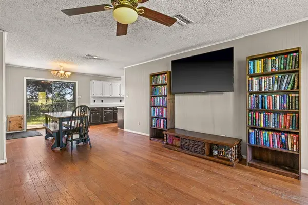 688 County Road 4810, Mount Pleasant, TX 75455