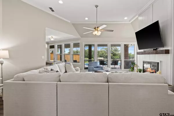 1802 Hogan Lane, Mt Pleasant, TX 75455