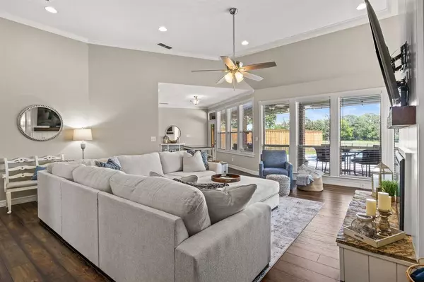 1802 Hogan Lane, Mount Pleasant, TX 75455