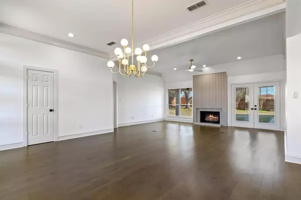 3008 Masters Drive, Mount Pleasant, TX 75455