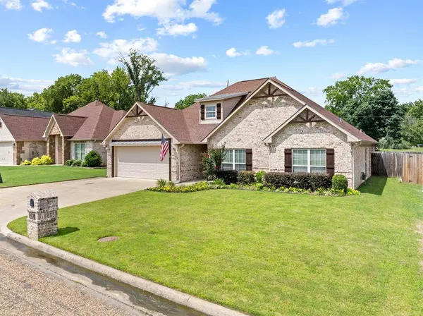 247 Kathryn's Court, Mount Pleasant, TX 75455