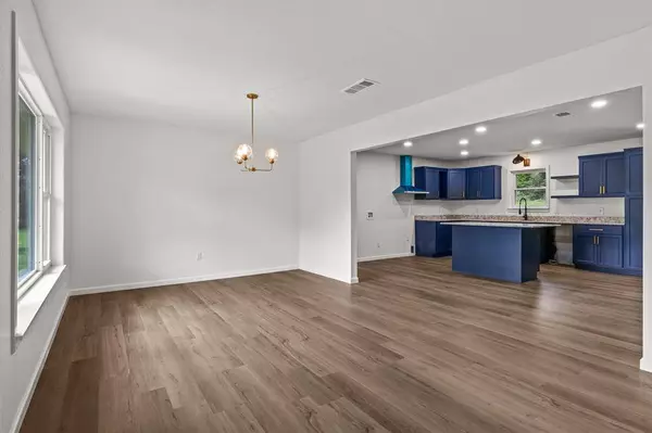 800 Holbrook Street, Mount Vernon, TX 75457