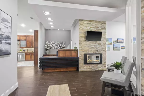 802 N Jefferson, Mt Pleasant, TX 75455