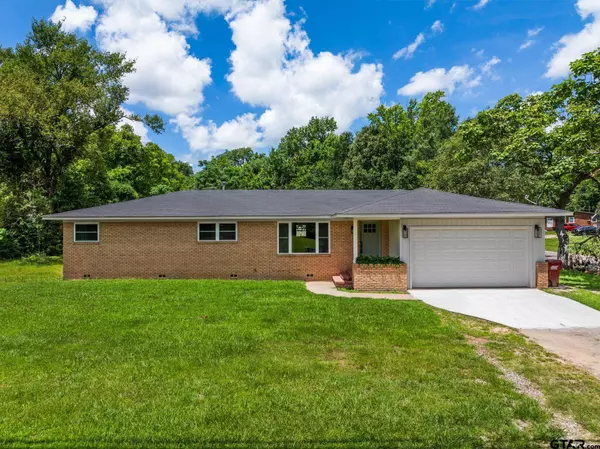 800 Holbrook, Mt Vernon, TX 75457