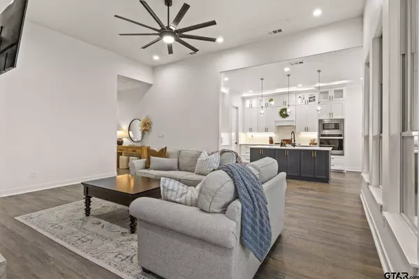 237 Kathryns Court, Mt Pleasant, TX 75455