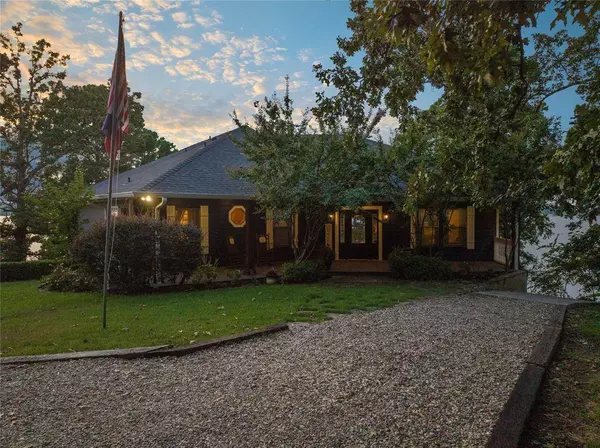 385 County Road 2610, Pittsburg, TX 75686