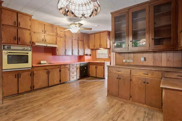 508 W 12th Street, Mount Pleasant, TX 75455