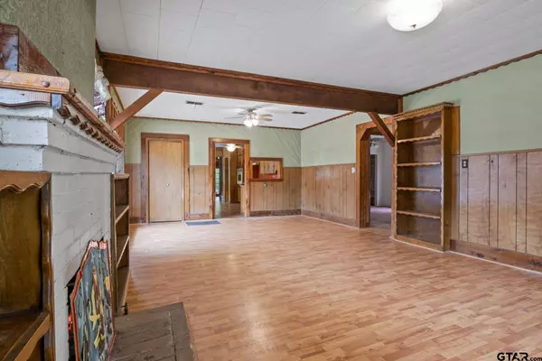 508 W 12th, Mt Pleasant, TX 75455