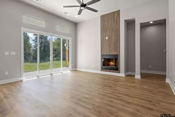 2732 Stone Hedge, Mt Pleasant, TX 75455