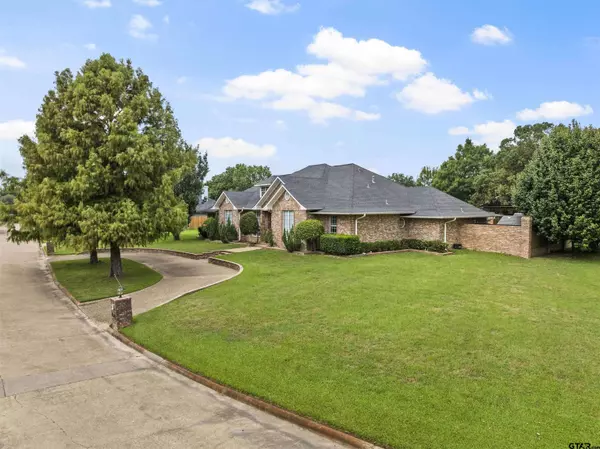 100 Turnberry Circle, Mt Pleasant, TX 75455