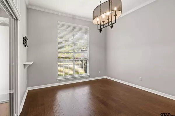 100 Turnberry Circle, Mt Pleasant, TX 75455