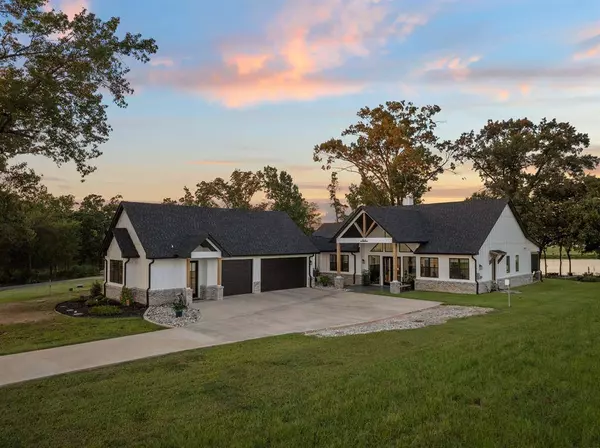 453 Private Road 2712, Mount Pleasant, TX 75455