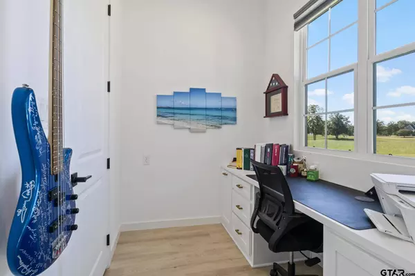 453 Private Road 2712, Mt Pleasant, TX 75455